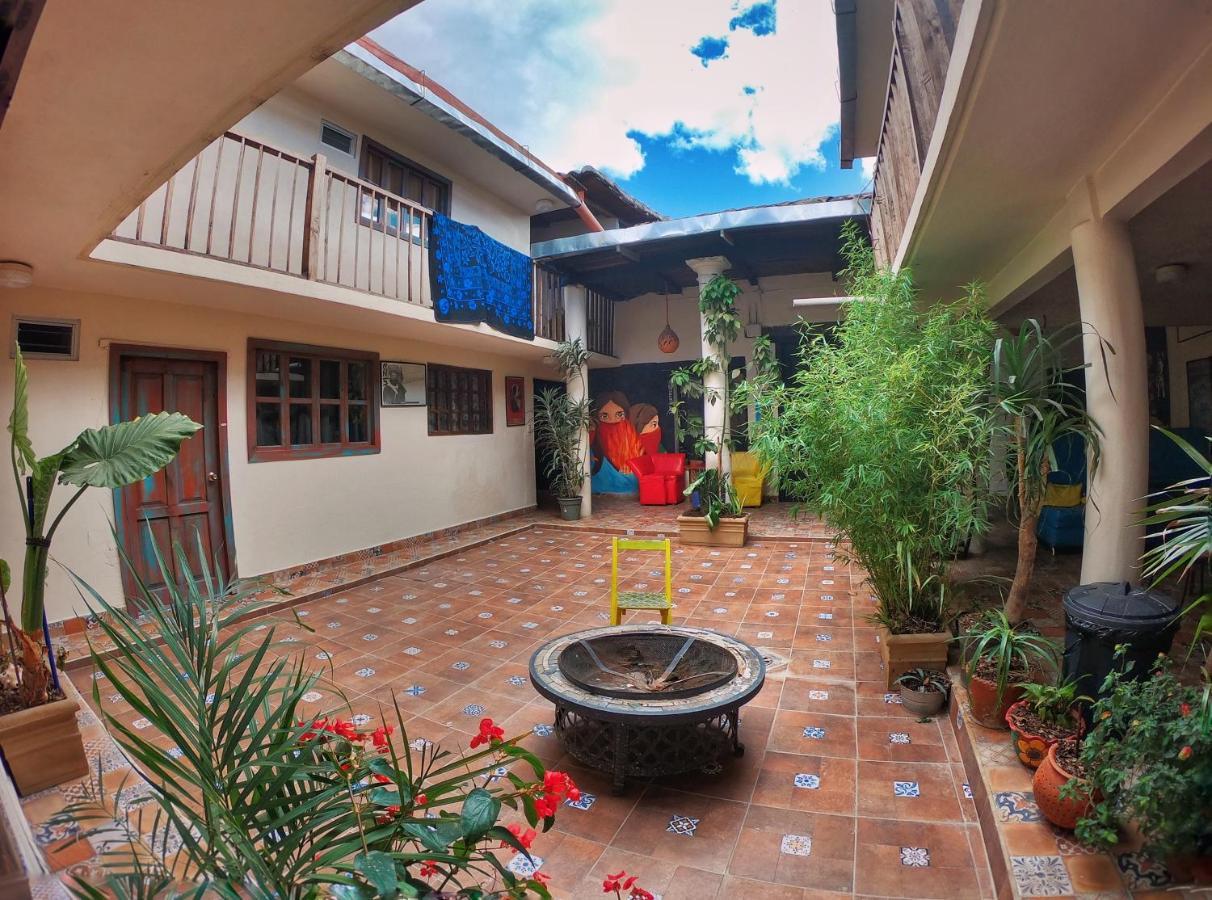 Hostel Deja Vu San Cristobal de las Casas Luaran gambar