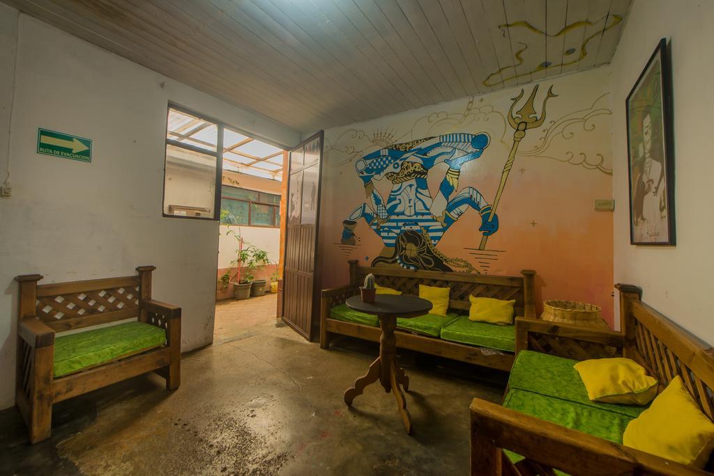 Hostel Deja Vu San Cristobal de las Casas Luaran gambar