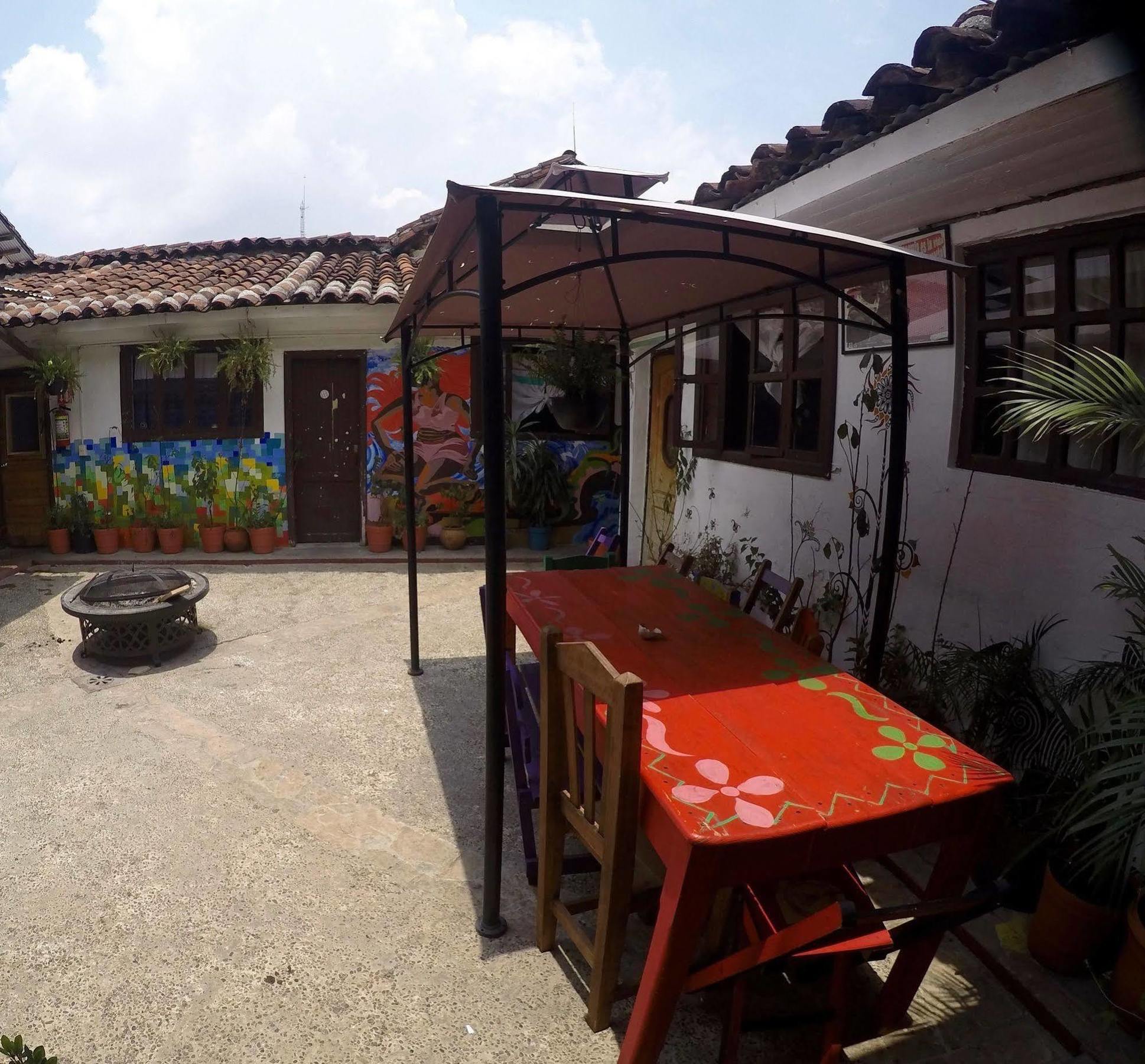 Hostel Deja Vu San Cristobal de las Casas Luaran gambar